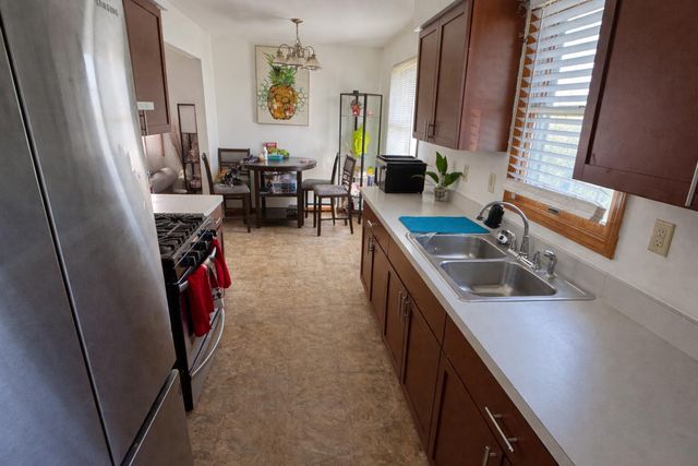 3476 E 69th Avenue, Merrillville, IN 46410