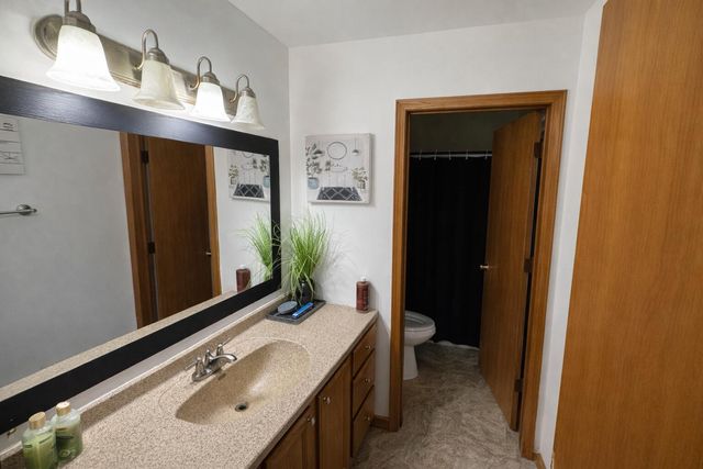 3476 E 69th Avenue, Merrillville, IN 46410