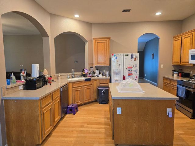 2414 Hidden Park Ct, Richmond, TX 77469