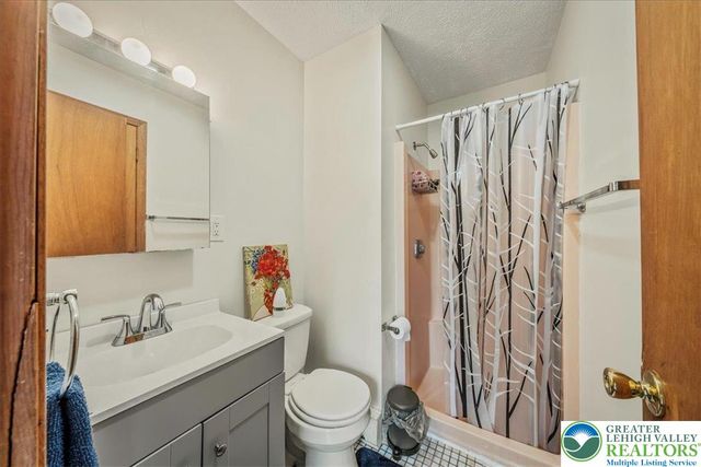 7646 Rainbow Drive, Coolbaugh Twp, PA 18466