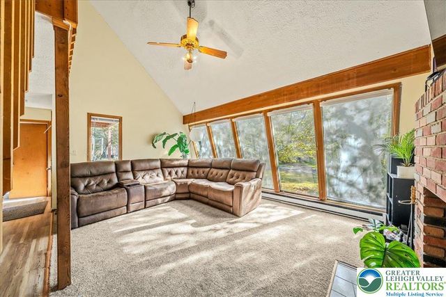 7646 Rainbow Drive, Coolbaugh Twp, PA 18466