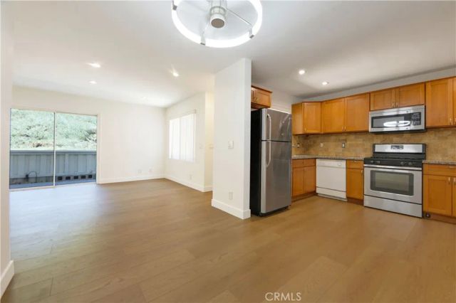 21203 Trumpet Drive 102, Newhall, CA 91321
