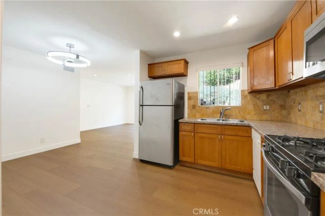 21203 Trumpet Drive 102, Newhall, CA 91321