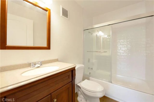 21203 Trumpet Drive 102, Newhall, CA 91321