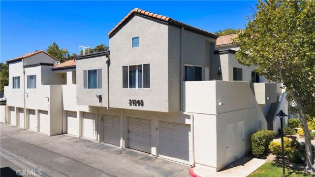 21203 Trumpet Drive 102, Newhall, CA 91321