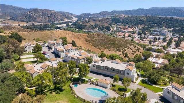 21203 Trumpet Drive 102, Newhall, CA 91321