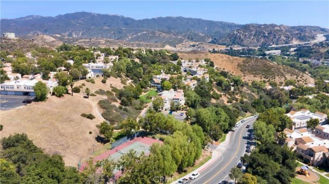 21203 Trumpet Drive 102, Newhall, CA 91321