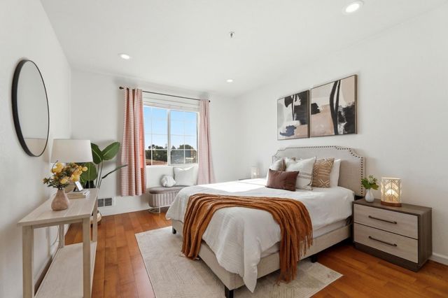 250 Santa Fe Terrace 320, Sunnyvale, CA 94085