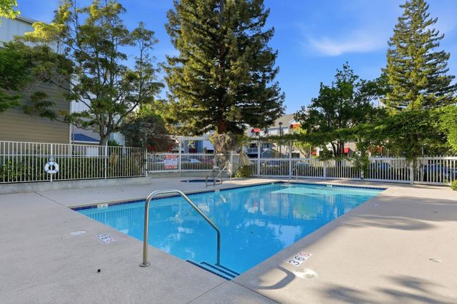 250 Santa Fe Terrace 320, Sunnyvale, CA 94085