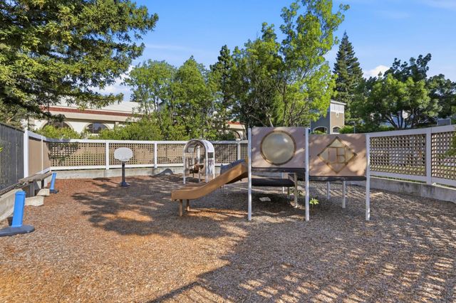 250 Santa Fe Terrace 320, Sunnyvale, CA 94085