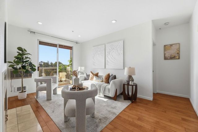 250 Santa Fe Terrace 320, Sunnyvale, CA 94085