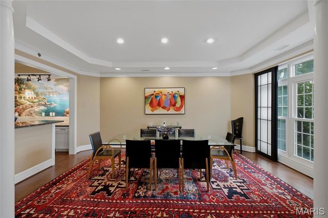 561 Sarah Lane 303, Creve Coeur, MO 63141