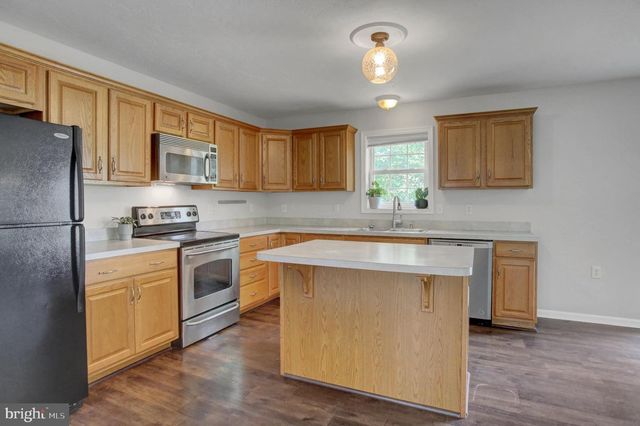 201 ELEAH'S CROSSING, Greencastle, PA 17225