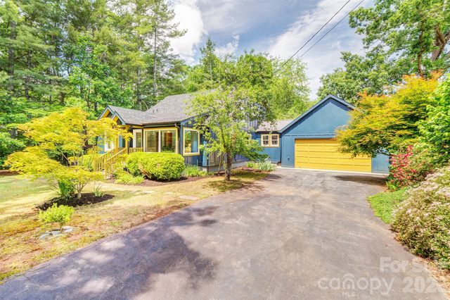 136 Graveyard Road, Fairview, NC 28730