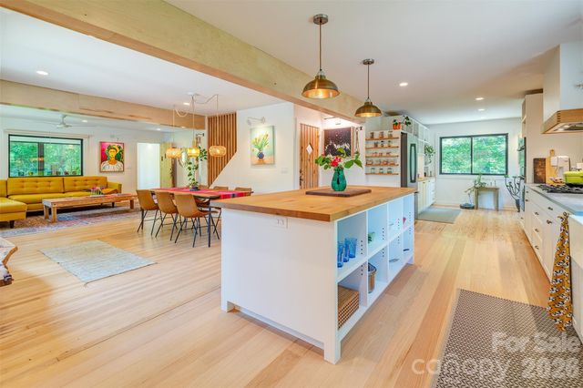 136 Graveyard Road, Fairview, NC 28730