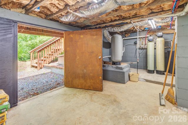 136 Graveyard Road, Fairview, NC 28730