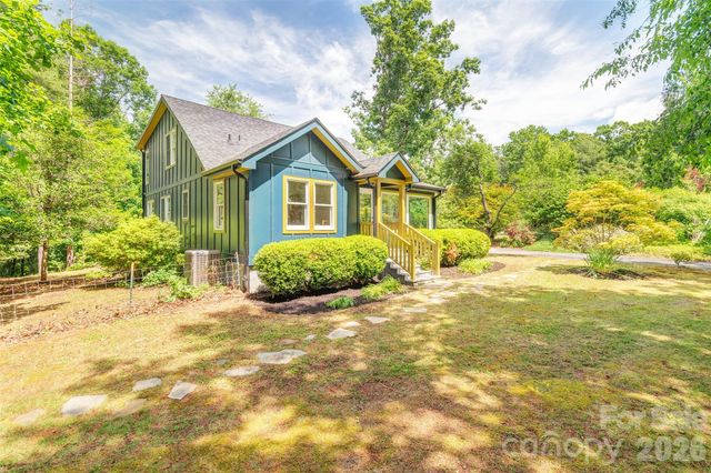 136 Graveyard Road, Fairview, NC 28730