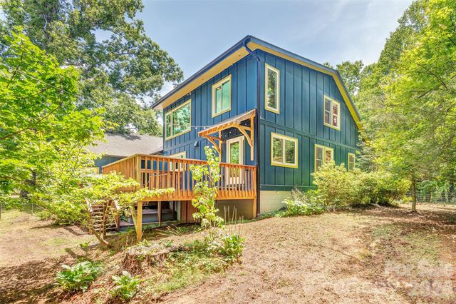 136 Graveyard Road, Fairview, NC 28730