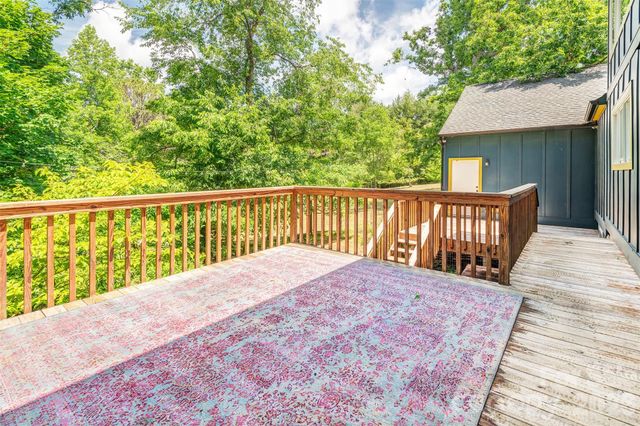 136 Graveyard Road, Fairview, NC 28730