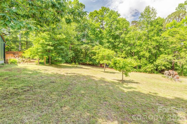 136 Graveyard Road, Fairview, NC 28730