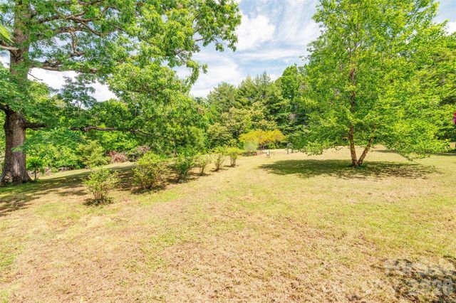 136 Graveyard Road, Fairview, NC 28730
