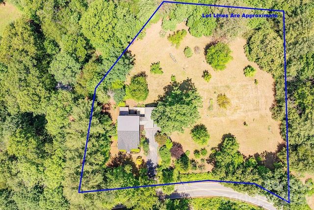 136 Graveyard Road, Fairview, NC 28730