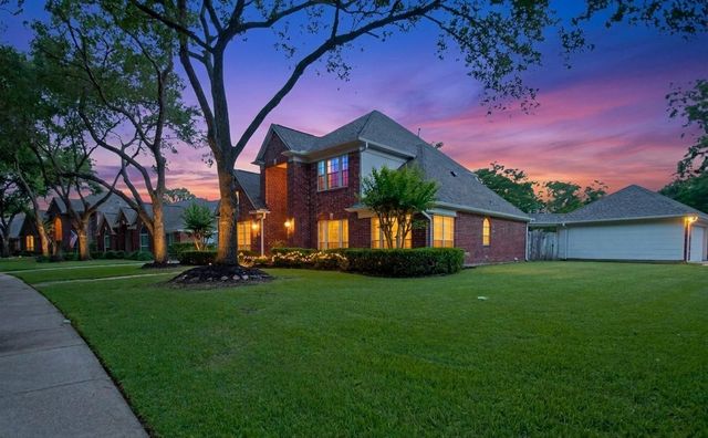 1919 Oakhurst Parkway, Sugar Land, TX 77479