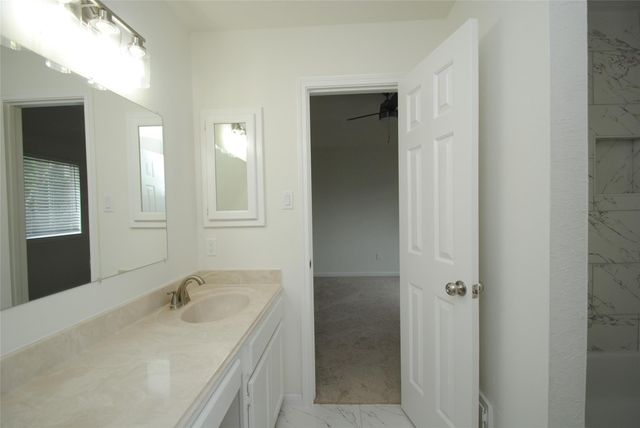 1919 Oakhurst Parkway, Sugar Land, TX 77479