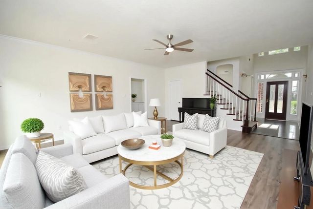 1919 Oakhurst Parkway, Sugar Land, TX 77479