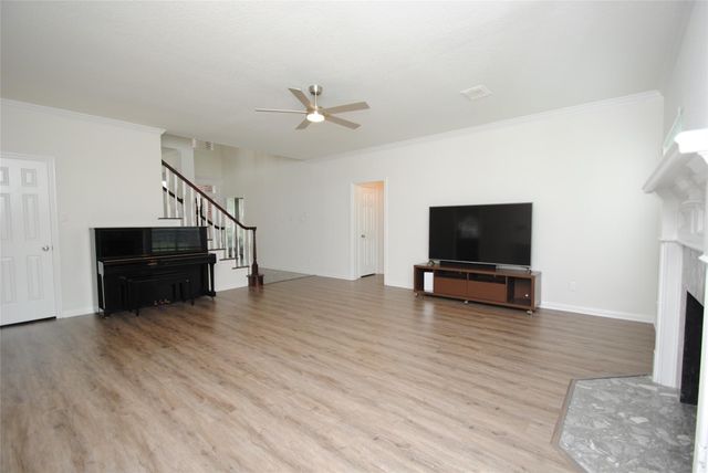1919 Oakhurst Parkway, Sugar Land, TX 77479