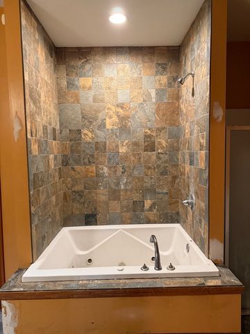 1316 25th Street, Rock Island, IL 61201