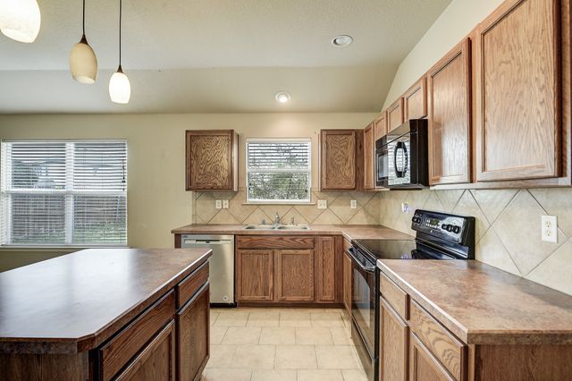 2041 Meadow View Drive, Princeton, TX 75407