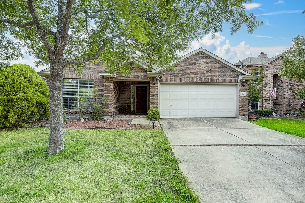 2041 Meadow View Drive, Princeton, TX 75407