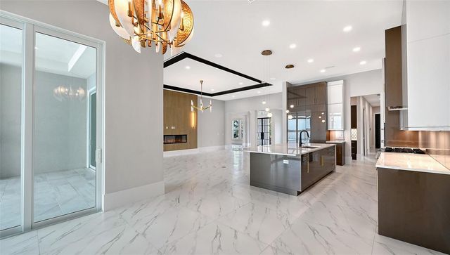 1046 BLUE SHELL LOOP, Sarasota, FL 34240