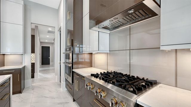 1046 BLUE SHELL LOOP, Sarasota, FL 34240