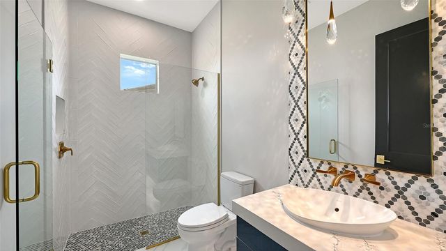 1046 BLUE SHELL LOOP, Sarasota, FL 34240