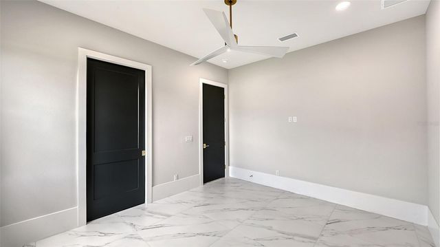 1046 BLUE SHELL LOOP, Sarasota, FL 34240