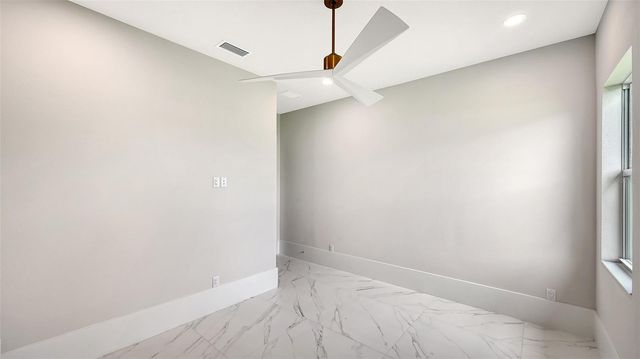 1046 BLUE SHELL LOOP, Sarasota, FL 34240