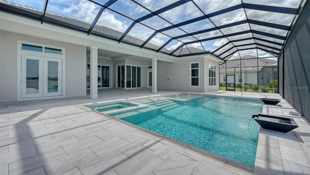 1046 BLUE SHELL LOOP, Sarasota, FL 34240