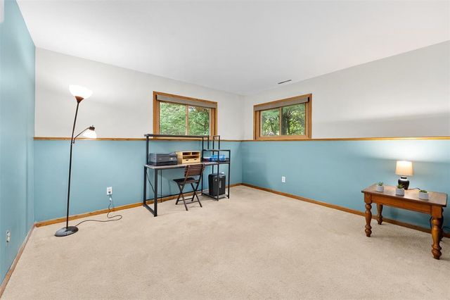 642 S 57th Avenue, Eau Claire, WI 54703