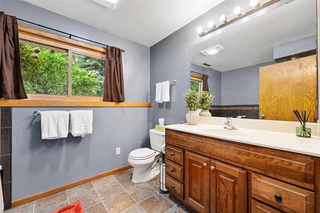 642 S 57th Avenue, Eau Claire, WI 54703