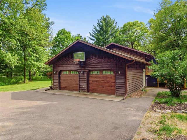 642 S 57th Avenue, Eau Claire, WI 54703