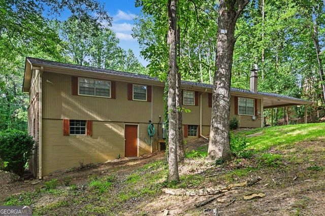 2216 Chestnut Log Drive, Lithia Springs, GA 30122