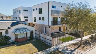 1734 Carmona Avenue, Los Angeles, CA 90019
