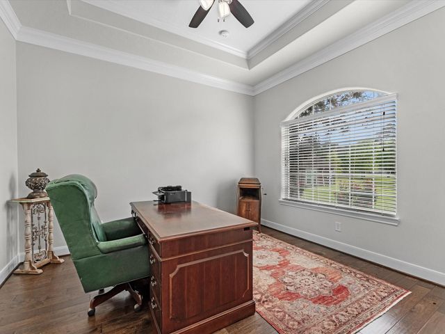 720 Mountain View Drive, Montgomery, TX 77356