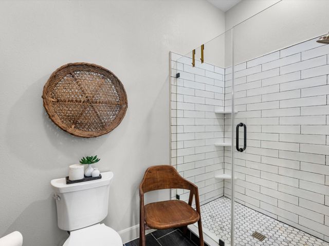 720 Mountain View Drive, Montgomery, TX 77356