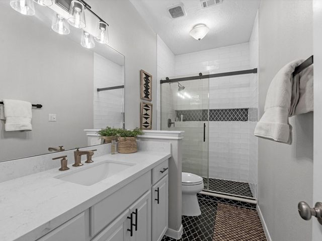 720 Mountain View Drive, Montgomery, TX 77356