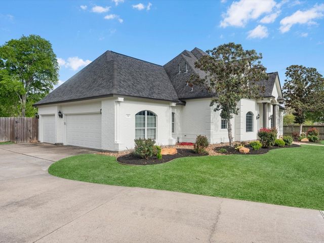 720 Mountain View Drive, Montgomery, TX 77356