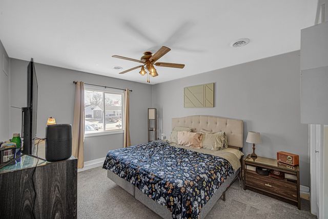 768 Devonshire Road, Valparaiso, IN 46385