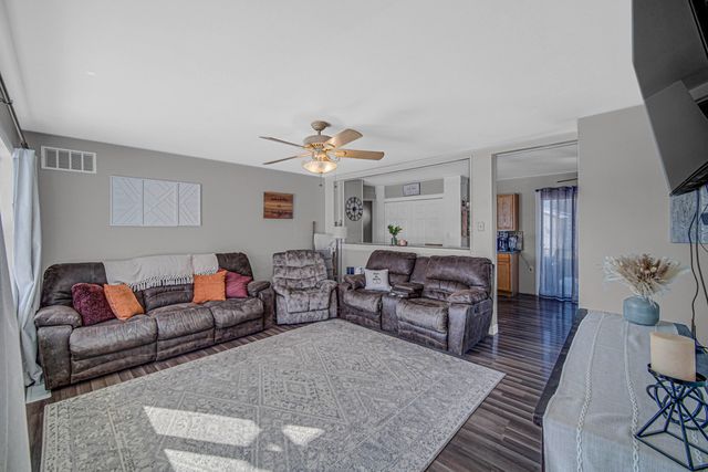 768 Devonshire Road, Valparaiso, IN 46385